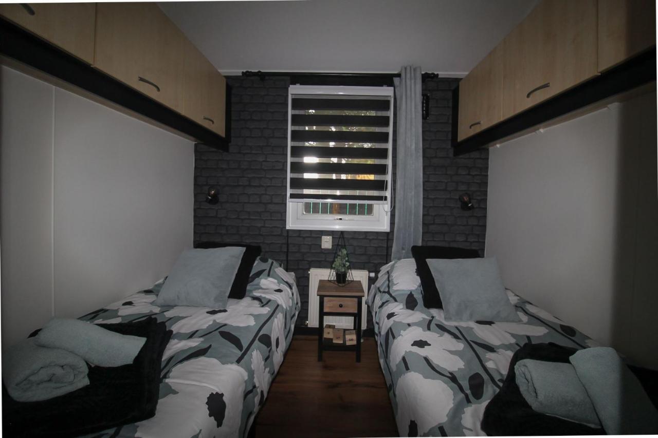 Sfeervol Chalet Op De Veluwe พุทเทิน ภายนอก รูปภาพ